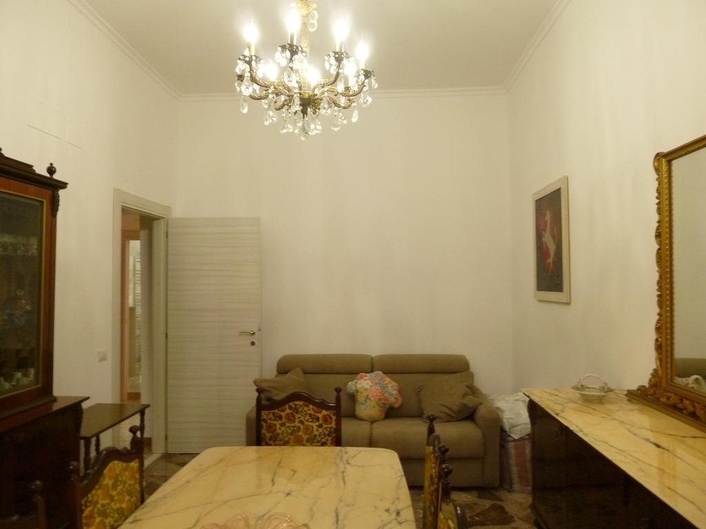 Termini Station Apartment Ai Due Cortili Presso Le Mura Aureliane Rom Eksteriør billede